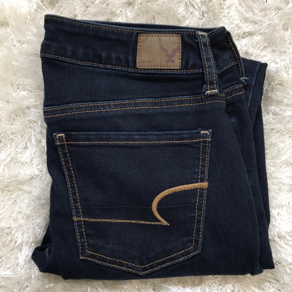 AE Dark blue super stretchy, super comfy jeggings!